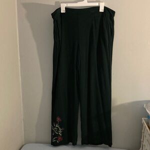 Coldwater Creek emerald green Wide Leg Pants with Floral Embroidery